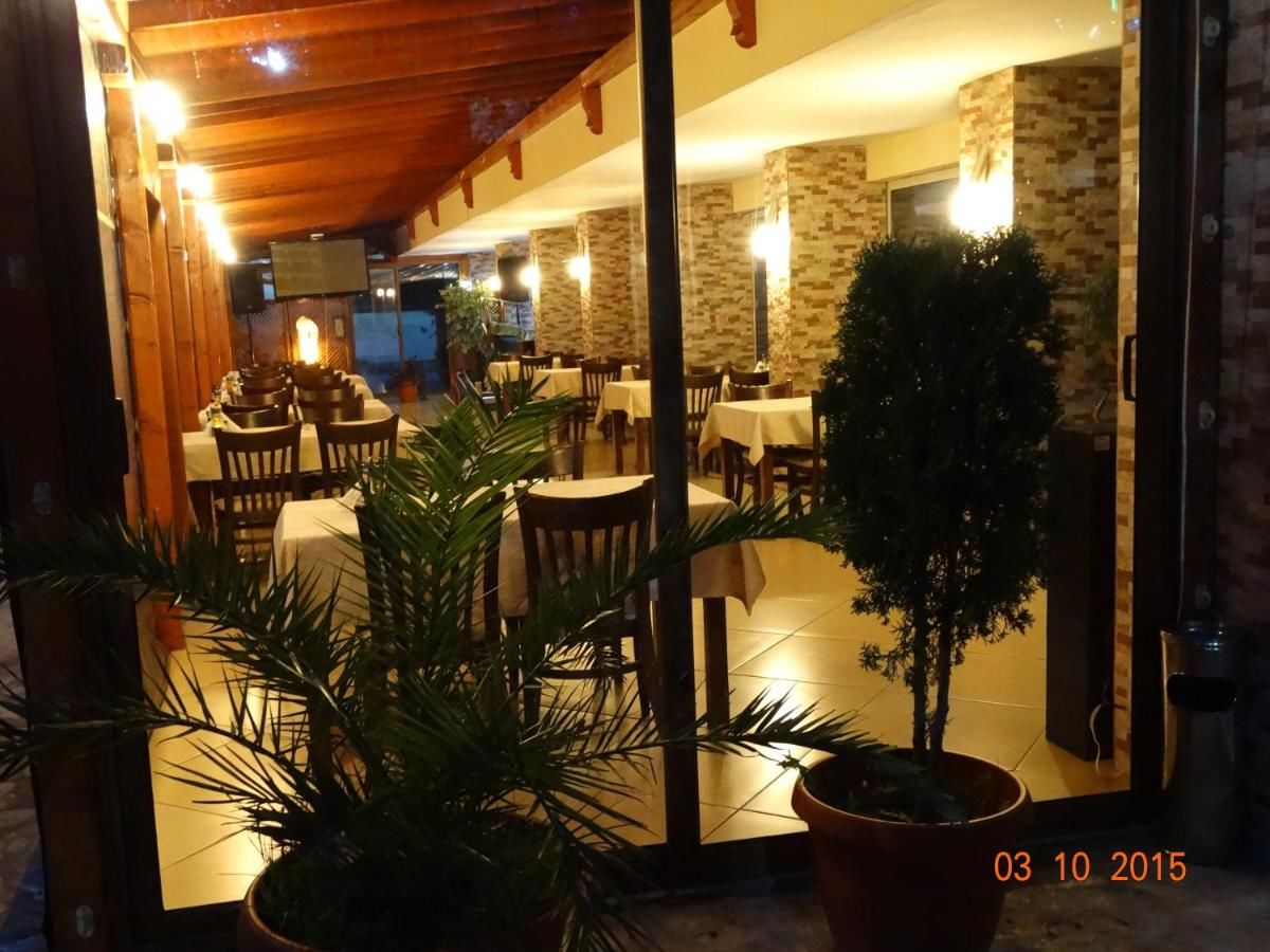 Отель Hotel Mimoza Razgrad-29