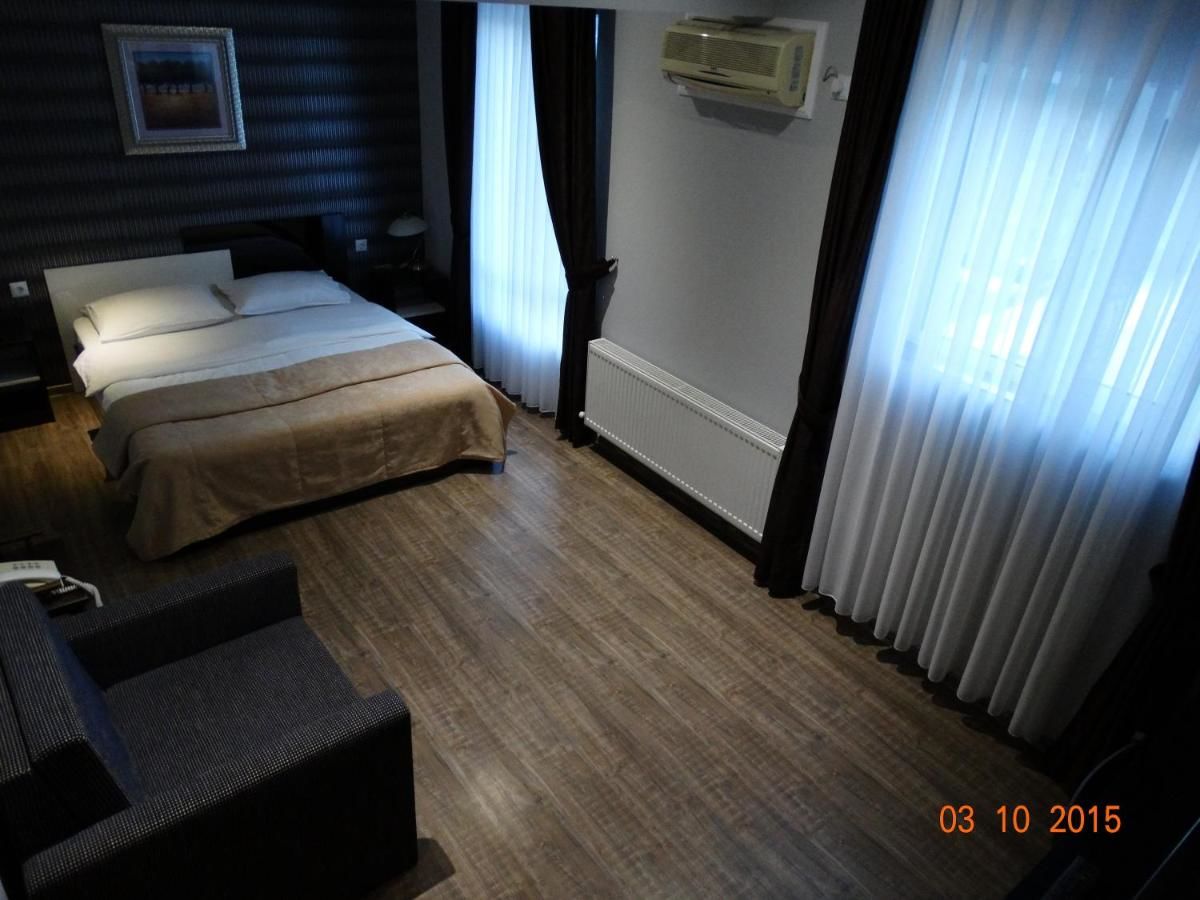 Отель Hotel Mimoza Razgrad-9