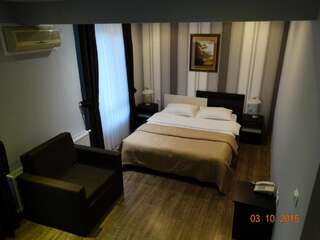 Отель Hotel Mimoza Razgrad Двухместный номер с 1 кроватью-6